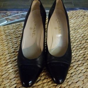 CHANEL Black heels size 39M